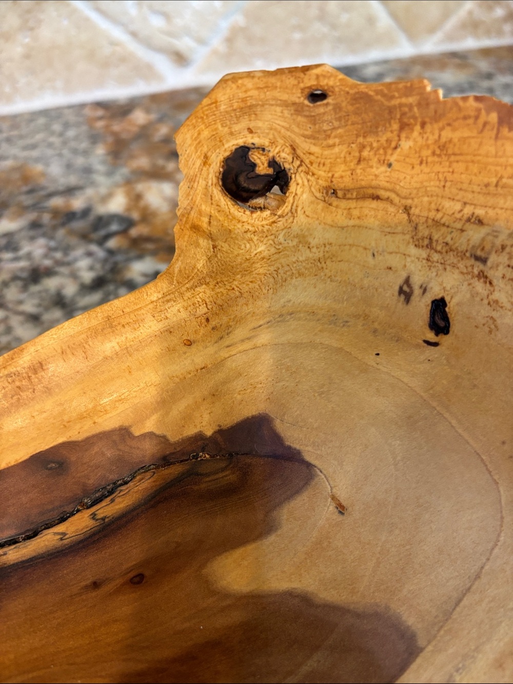 Sweet Gum Wood Serving Bowl with Rough Edges- Signed D. Callahan - Picture 6 of 16